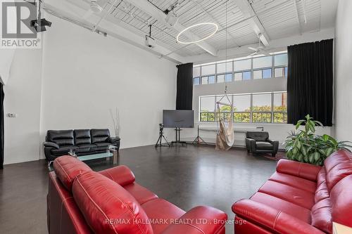 226 - 1173 Dundas Street E, Toronto, ON - Indoor