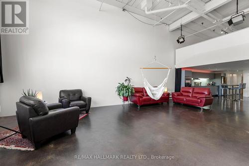 226 - 1173 Dundas Street E, Toronto, ON - Indoor