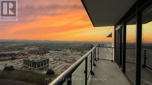 Lph09 - 95 Oneida Crescent, Richmond Hill, ON - Outdoor With View