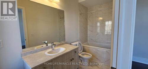 33 Plank Road, Bradford West Gwillimbury, ON - Indoor Photo Showing Bathroom