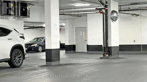 Lph09 - 95 Oneida Crescent, Richmond Hill, ON - Indoor Photo Showing Garage