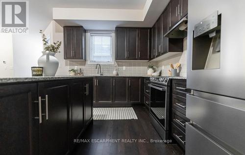 310 Main Street E, Grimsby, ON - Indoor Photo Showing Kitchen With Upgraded Kitchen