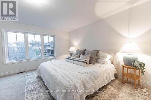 310 Main Street E, Grimsby, ON - Indoor Photo Showing Bedroom