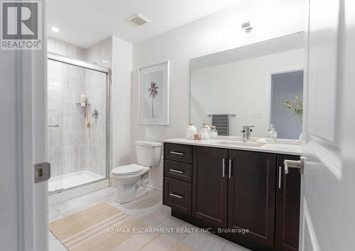 310 Main Street E, Grimsby, ON - Indoor Photo Showing Bathroom