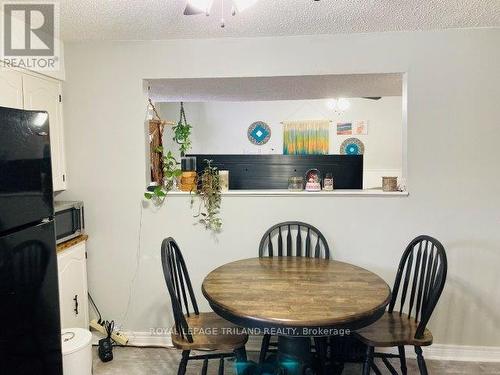 268 Carrie Street, Strathroy-Caradoc (Nw), ON - Indoor Photo Showing Dining Room