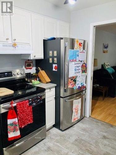 268 Carrie Street, Strathroy-Caradoc (Nw), ON - Indoor Photo Showing Kitchen