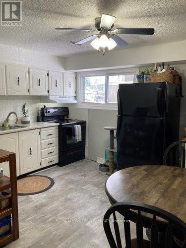 268 Carrie Street, Strathroy-Caradoc (Nw), ON - Indoor Photo Showing Kitchen