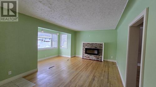 112 Hugill St, Sault Ste Marie, ON - Indoor Photo Showing Living Room With Fireplace