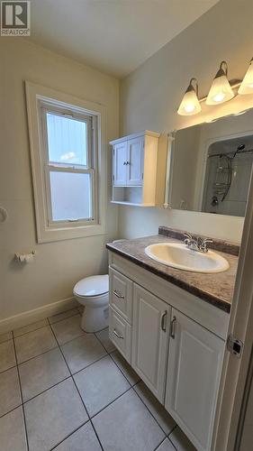 112 Hugill St, Sault Ste Marie, ON - Indoor Photo Showing Bathroom