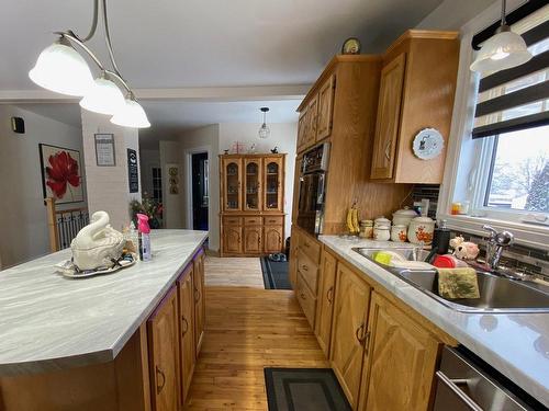 Cuisine - 19 Av. St-Mathieu, Montmagny, QC - Indoor Photo Showing Kitchen With Double Sink