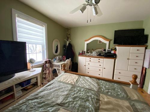 Chambre Ã Â coucher - 19 Av. St-Mathieu, Montmagny, QC - Indoor Photo Showing Bedroom