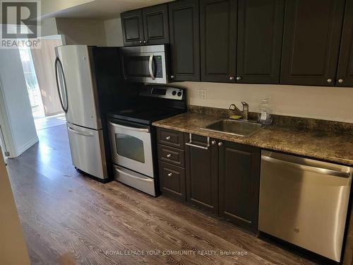 Bsmt - 86 Diana Way, Barrie, ON - Indoor Photo Showing Kitchen With Stainless Steel Kitchen