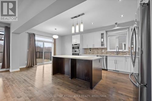 1281 Greenwood Park Drive, Kingston (Kingston East (Incl Barret Crt)), ON - Indoor Photo Showing Kitchen With Upgraded Kitchen