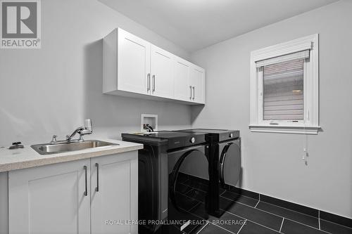 1281 Greenwood Park Drive, Kingston (Kingston East (Incl Barret Crt)), ON - Indoor Photo Showing Laundry Room