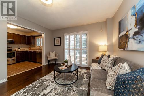 2249 Winlord Place, Oshawa, ON - Indoor Photo Showing Living Room