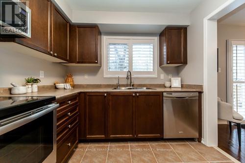 2249 Winlord Place, Oshawa, ON - Indoor Photo Showing Kitchen With Double Sink