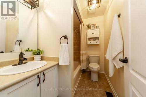 2249 Winlord Place, Oshawa, ON - Indoor Photo Showing Bathroom