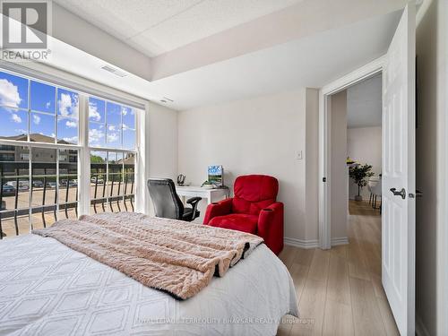 212 - 2065 Appleby Line, Burlington, ON - Indoor Photo Showing Bedroom