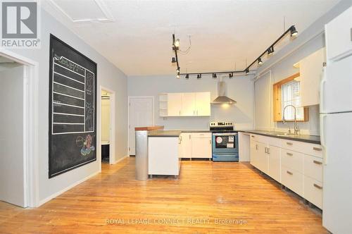 4 - 199 Islington Avenue, Toronto, ON - Indoor Photo Showing Kitchen