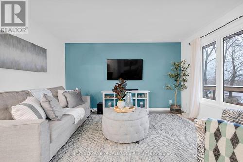 8 Loraine Avenue, Quinte West, ON - Indoor Photo Showing Living Room