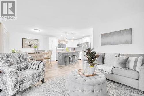 8 Loraine Avenue, Quinte West, ON - Indoor Photo Showing Living Room