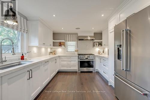 50 Burnet Street, Oakville (1002 - Co Central), ON - Indoor Photo Showing Kitchen With Stainless Steel Kitchen With Upgraded Kitchen