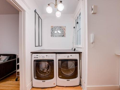 Salle de lavage - 3-3076 Boul. Édouard-Montpetit, Montréal (Côte-Des-Neiges/Notre-Dame-De-Grâce), QC - Indoor Photo Showing Laundry Room