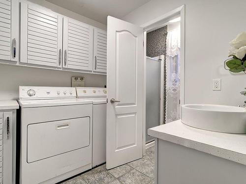 Salle de bains - 1185 Place Santerre, Brossard, QC - Indoor Photo Showing Laundry Room