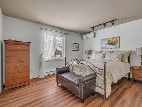 Chambre Ã Â coucher - 958 Rue De La Rivière, Québec (Sainte-Foy/Sillery/Cap-Rouge), QC - Indoor Photo Showing Bedroom