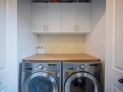 Salle d'eau - 50 Rue Rousseau, Saint-Constant, QC - Indoor Photo Showing Laundry Room