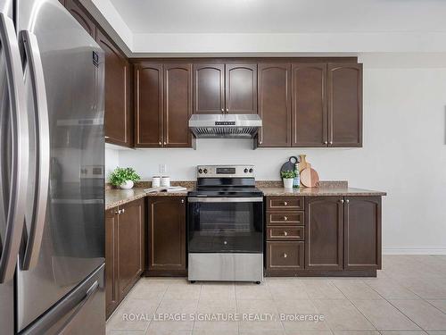 11 Gooseman Cres, Markham, ON - Indoor Photo Showing Kitchen