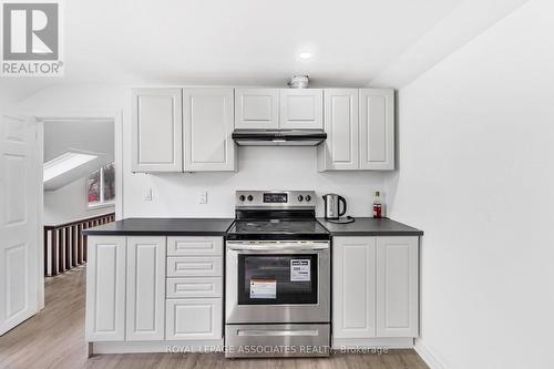 515 Kingston Road W, Ajax, ON - Indoor Photo Showing Kitchen