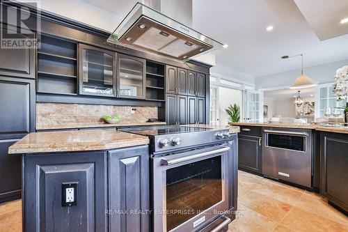 471 Country Club Crescent, Mississauga, ON - Indoor Photo Showing Kitchen With Upgraded Kitchen