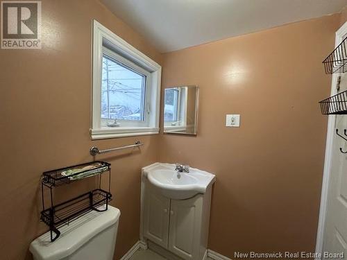 21 Mallet Street, Eel River Crossing, NB - Indoor Photo Showing Bathroom