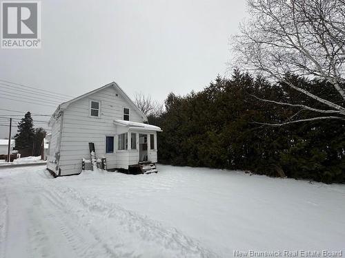 21 Mallet Street, Eel River Crossing, NB - Outdoor