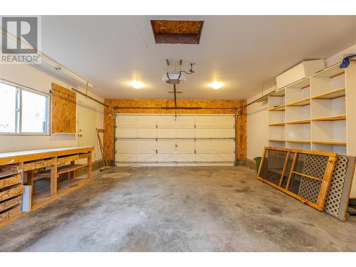 597 Burns Street, Penticton, BC - Indoor Photo Showing Garage