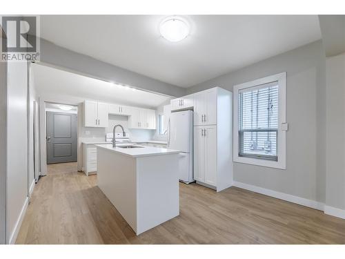 597 Burns Street, Penticton, BC - Indoor Photo Showing Kitchen