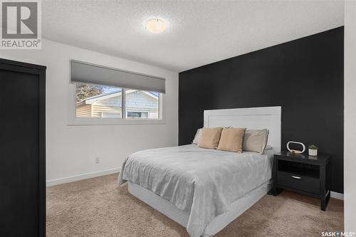 50 Richmond Crescent, Saskatoon, SK - Indoor Photo Showing Bedroom