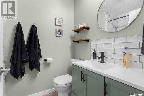 50 Richmond Crescent, Saskatoon, SK - Indoor Photo Showing Bathroom