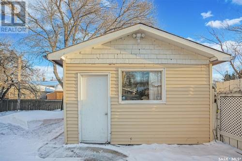 50 Richmond Crescent, Saskatoon, SK - Outdoor With Exterior