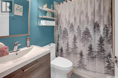 5126 Anthony Way, Regina, SK - Indoor Photo Showing Bathroom