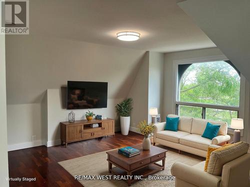 Unit 4 - 96 Springhurst Avenue, Toronto, ON - Indoor Photo Showing Living Room