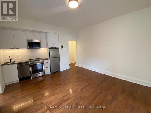 101 - 5 High Park Boulevard, Toronto, ON - Indoor Photo Showing Kitchen