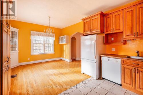 1 Charles Jackson Avenue, Ottawa, ON - Indoor Photo Showing Kitchen