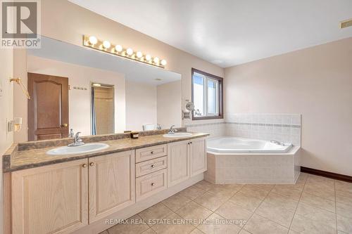 3120 Velmar Drive, Mississauga, ON - Indoor Photo Showing Bathroom