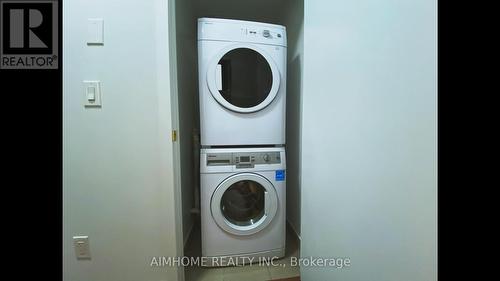 1201 - 260 Sackville Street, Toronto, ON - Indoor Photo Showing Laundry Room