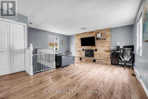 81 Mill Street, Richmond Hill, ON - Indoor With Fireplace