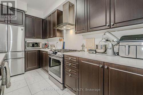 33 Rainbow Drive, Haldimand, ON - Indoor Photo Showing Kitchen