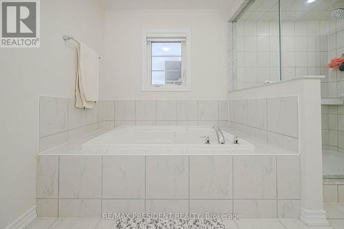 33 Rainbow Drive, Haldimand, ON - Indoor Photo Showing Bathroom