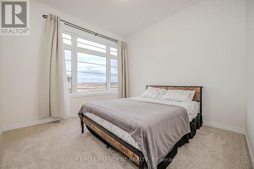 33 Rainbow Drive, Haldimand, ON - Indoor Photo Showing Bedroom